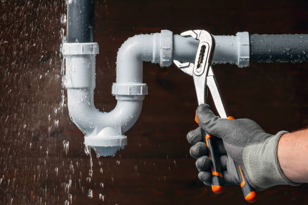 Professional Leak Detection technician working in Hillsboro, IN